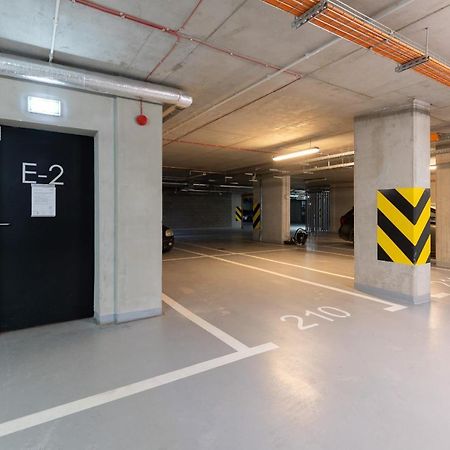 Loft Apartment With Parking In Warsaw By Noclegi Renters 외부 사진