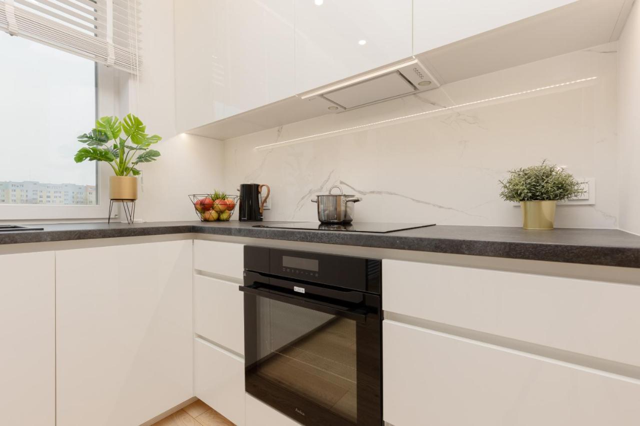 Loft Apartment With Parking In Warsaw By Noclegi Renters 외부 사진