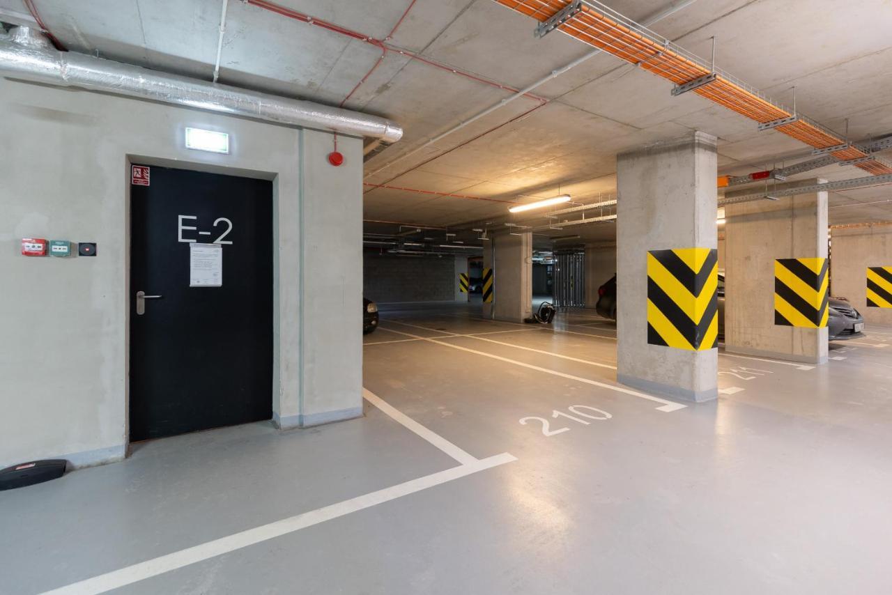 Loft Apartment With Parking In Warsaw By Noclegi Renters 외부 사진