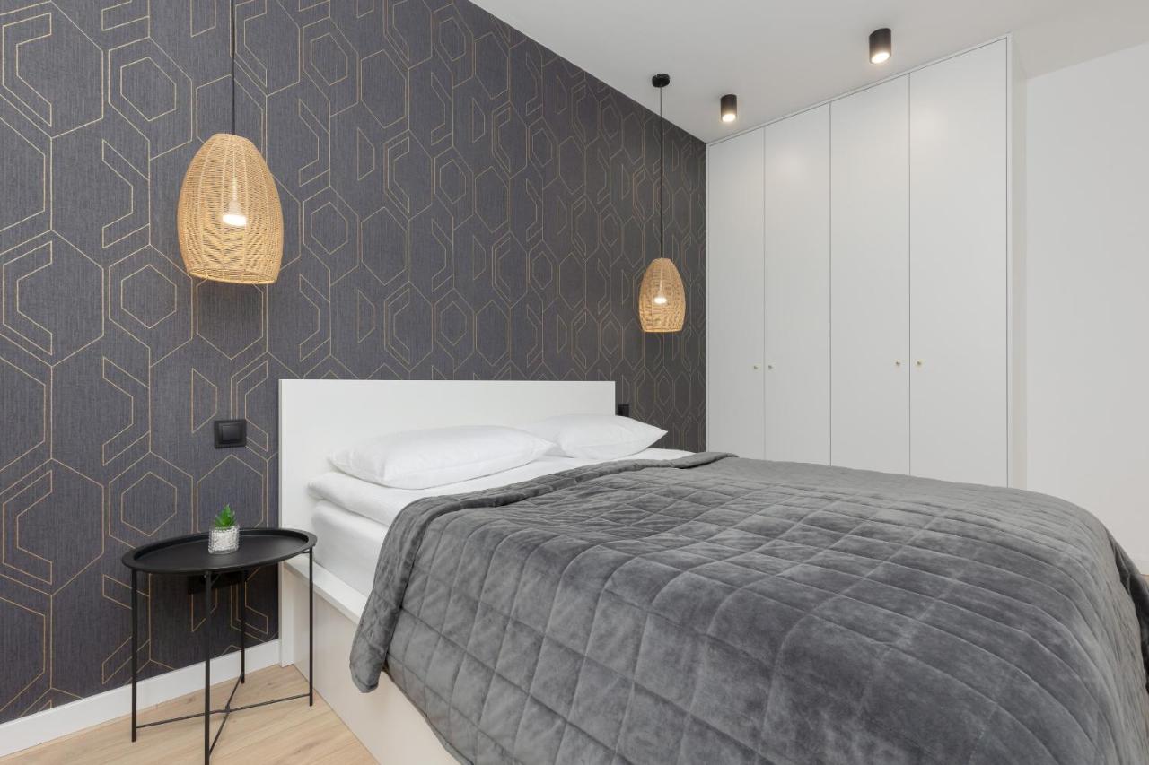Loft Apartment With Parking In Warsaw By Noclegi Renters 외부 사진
